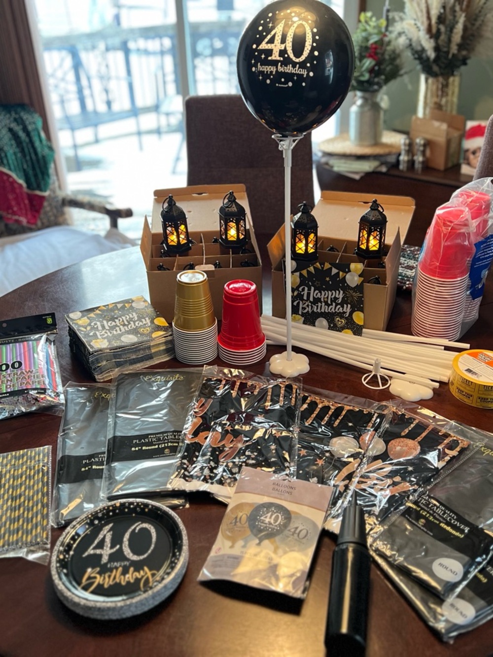 40th Birthday Party Decor Set - Black & Gold